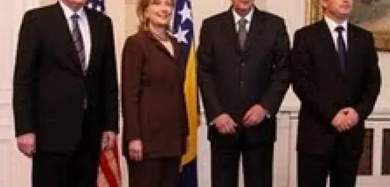 hillaryclintonauxbalkans.jpg hillaryclintonauxbalkans.jpg