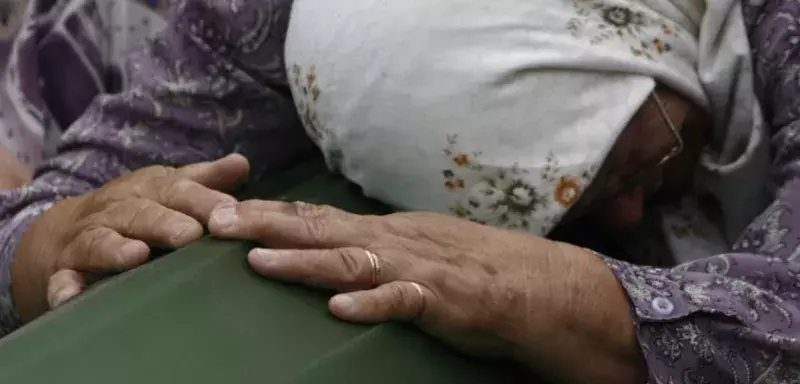 Srebrenica : commémoration du plus grand massacre en Europe, depuis la Deuxième guerre mondiale.