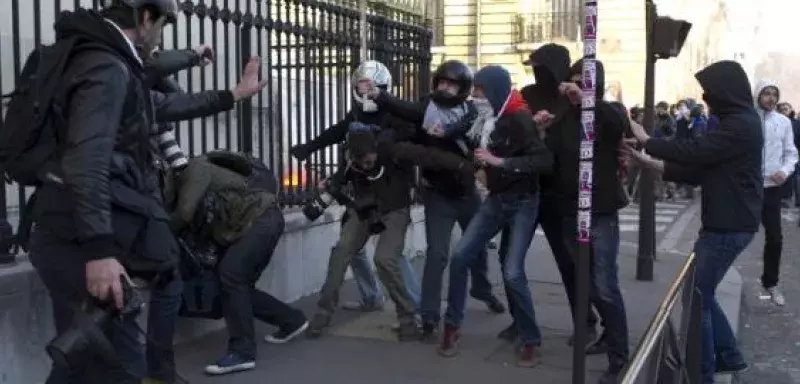 ces barbares en devenir, transpirant de haine... (DR)