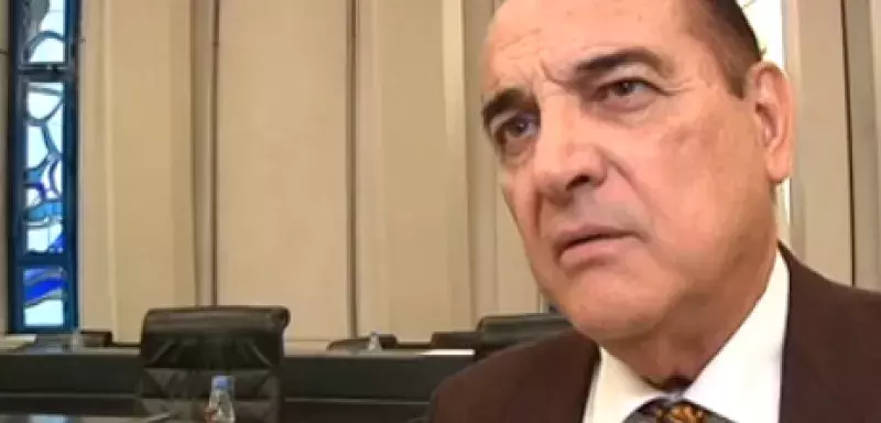 Le budget du Département est face  une contrainte : baisser ses frais de fonctionnement de 10%. Une économie qui se fera sans baisse des investissements, de l'ordre de 200 millions d'euros. Le budget du Département est face  une contrainte : baisser ses frais de fonctionnement de 10%. Une économie qui se fera sans baisse des investissements, de l'ordre de 200 millions d'euros.