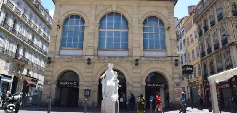 Un jeune homme a été mortellement poignardé dans le centre-ville de Marseille dans la nuit du réveillon du Nouvel An