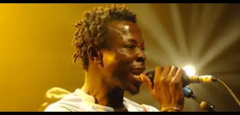 Chanteur, compositeur, interprète et animateur d'ateliers de percussions, Seydou DRAME revient sur le devant de la scène avec un nouvel opus: Farafina Dream. (DR) Chanteur, compositeur, interprète et animateur d'ateliers de percussions, Seydou DRAME revient sur le devant de la scène avec un nouvel opus: Farafina Dream.