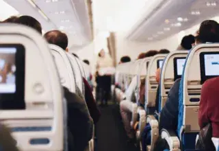 Avion en vol avec hausse du prix du kérosène