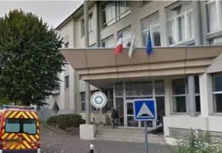 Illustration pour l'article: Trois lycéennes fauchées en sortant des cours à Orly : le conducteur, mineur, n'avait pas le permis