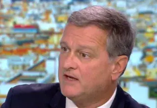 Louis Aliot au procès en appel des assistants parlementaires du RN à Paris