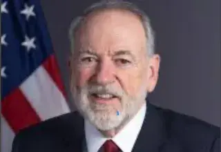 Mike Huckabee, ambassadeur des États-Unis en Israël, dont les propos sur le droit biblique d'Israël à occuper le Moyen-Orient ont provoqué un tollé international