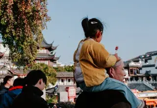 Photo de famille à Nanjing, en Chine, lors d'un après-midi d'automne