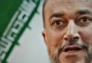 Le ministre iranien des Affaires étrangères Abbas Araghchi lors d'une conférence de presse