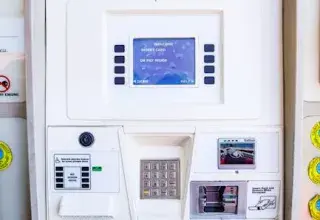 Pompe à essence avec options diesel et sans plomb et écran numérique