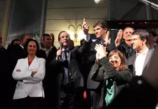 Hollande : "Ce soir, j'ai un reçu un mandat impérieux"