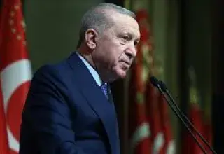 Ankara presse la Syrie et les forces kurdes de trouver un terrain d’entente, tout en menaçant d’une action militaire si le statu quo persiste.