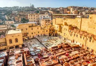 Le festival, devenu incontournable, plonge la cité millénaire dans une atmosphère d’intense recueillement et de partage