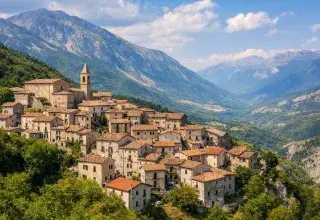 Dans un village des Abruzzes, la naissance d’une petite fille après trente ans sans enfant symbolise l’espoir face à la crise démographique italienne.