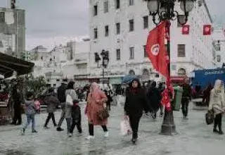 Forte baisse de l'affluence des touristes algériens en Tunisie fin 2025. Les nouvelles restrictions sur l'allocation touristique vident les postes-frontières