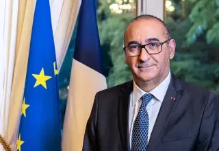 Laurent Nuñez a choisi ses mots avec soin, mais le message est sans ambiguïté. Interrogé par Le Parisien, il a reconnu que la méthode de confrontation, privilégiée jusqu’ici, a conduit dans une impasse