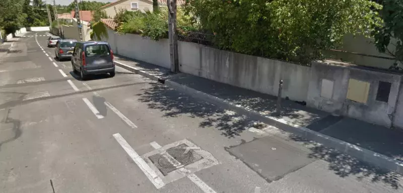 L'homme a été retrouvé mort en haut d'un des pylônes électrique de cette rue. (© Google Maps)