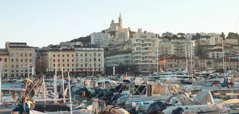 Un propriétaire de bateau amarré au Frioul a été condamné à payer 1500€ d'amende pour avoir loué son embarcation sur Airbnb sans autorisation.