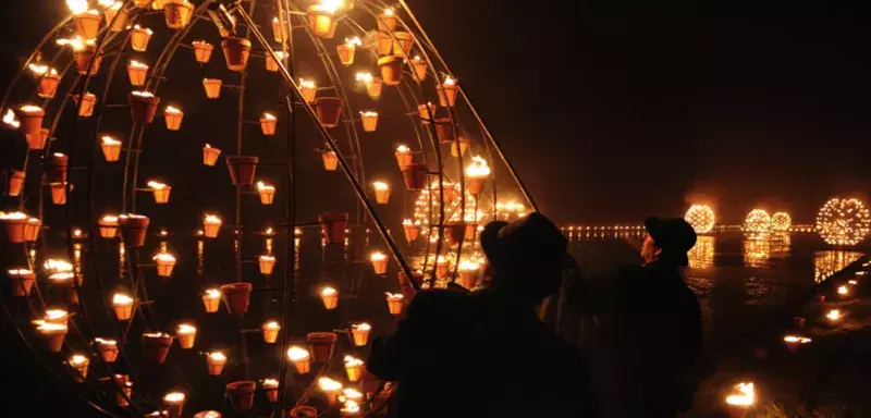 La compagnie Carabosse est spécialisée dans les installations spectaculaires à base de jeux de feux grandioses. (Capture d’écran, Compagnie Carabosse)  