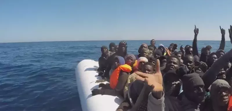 De passage à Montpellier pour présenter le documentaire réalisé par Jean-Paul Mari "Les migrants ne savent pas nager", deux de ses humanitaires ont témoigné de la vie à bord de l'Aquarius, le navire affrété par SOS Méditerranée.