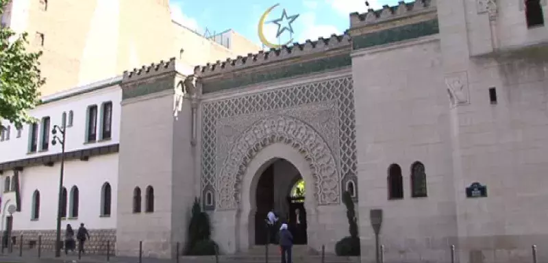 le Ramadan a finalement débuté mercredi 10 après une nouvelle annonce de la Commission théologique de la Grande Mosquée de Paris (DR)