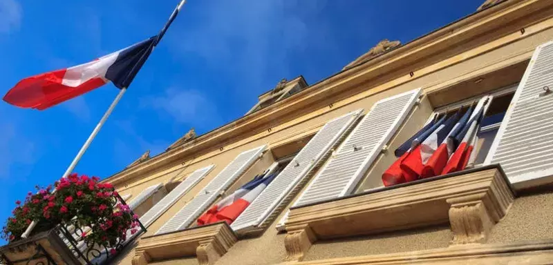 Nous allons donner la liberté à chaque Français de pouvoir choisir son nom de famille pour garder celui de sa mère uniquement, celui de son père, ou les deux,