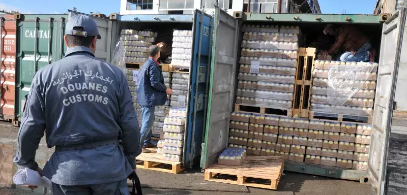 contrôle systématique des conteneurs qui trainent sur les quais... (DR)