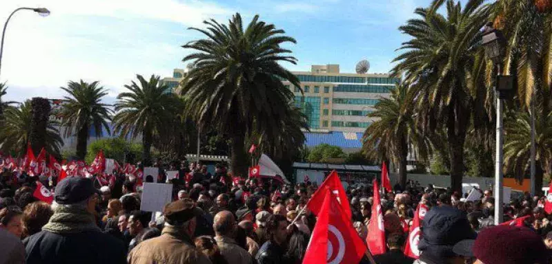 Tunisie : une marche pacifique pour les libertés et la relance économique