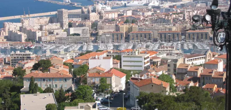 Le drame du jeune homme poignardé ce week-end a relancé la polémique sur les effectifs de police à Marseille. (Jddmano / Wikimedia)