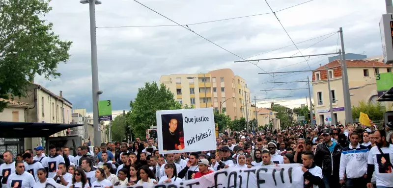 Les manifestants ont demandé aux pouvoirs publics de faire toute la lumière sur le meurtre de Salah. (© N.E)