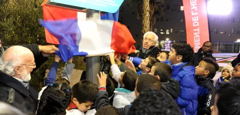 Bel exemple d'une République Une et indivisible, lors de l'inauguration de la Place de l’Égalité, à Montpellier. (DR)