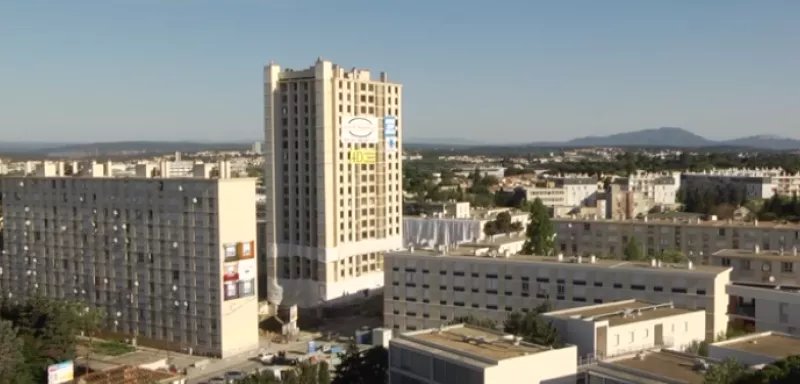 La Tour H du Petit-Bard, juste avant sa destruction, à Montpellier. 