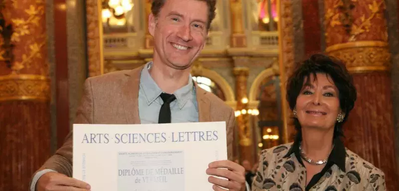 Yann Golgevit, le 14 juin à Paris, pour la remise de la Grande Médaille de Vermeille de la Société Académique des Arts Sciences et Lettres.   