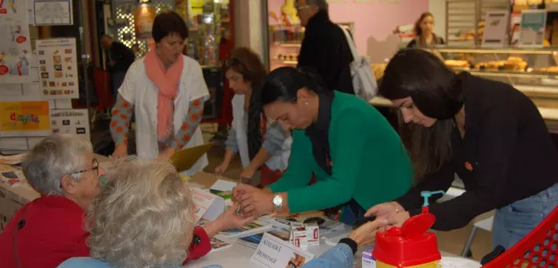 Grâce aux sourires de bienvenue de nos infirmières, ce sont quelque 120 personnes qui sont passées par ce dépistage de glycémie, lequel a le plus souvent produit des chiffres normaux, corrects.