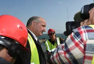 André Lubrano, questeur de la Région, en charge des ports de pêche, des ports de commerce, de la pêche et de la conchyliculture, a présenté hier les deux grands chantiers en cours. (© Région Languedoc-Roussillon)