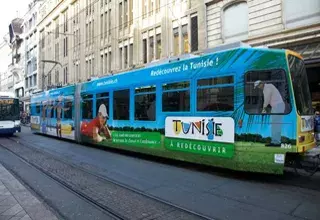 Placards publicitaires sur les métros de Genève, Suisse. (A. Rezgui)