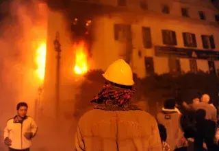 Affrontements sur la place Tahrir (Xinhua)