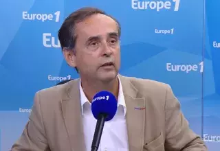 C’est l’histoire d’un homme qui, tel un boxeur, avait déjà préparé son prochain coup, en mode gauche droite en attendant l’espoir d’un uppercut. (Capture d'écran Europe 1)