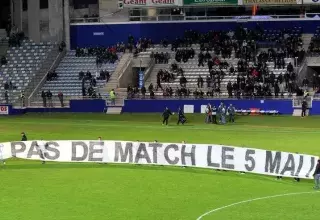 « Pas de match le 5 mai », le message est clair, largement compréhensible et très partagé, à l'aube du 21ème anniversaire de la catastrophe de Furiani. (© Spiritu-Turchinu.com)