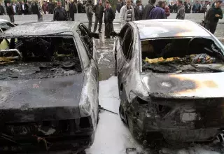 ces explosions ont endommagé la façade du ministère de l'Intérieur, l’une d’elles a été provoquée par une voiture piégée... (Xinhua)