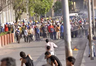 La tension ne cesse de croître entre partisans et opposants de l’ancien président Morsi, placé aujourd’hui en détention préventive. (Xinhua)  