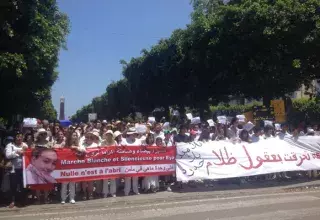 des centaines de citoyens horrifiés en hommage à Eya... (DR)