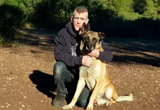 C'est l'histoire incroyable de Gliff, cet adorable chien Berger Belge Malinois, heureusement tombé sur Bruno. (© N.E)