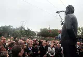 Élus, militants et sympathisants ont rendu hommage à la mémoire de Georges Frêche. (© N.E)