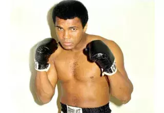 Cassius Clay, petit-fils d'esclave, se serait mis à la boxe, enfant, pour se venger d'un gamin qui lui avait volé son vélo... (DR)