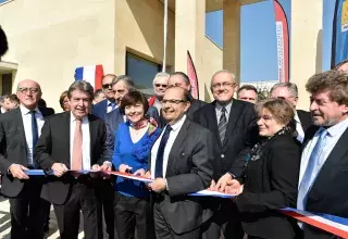 Beaucoup de monde autour de Carole Delga, lors de l'inauguration du "village de l'apprentissage".