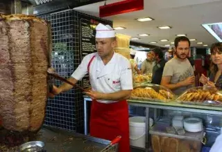 Au pays du Kébab, l'obésité fait des ravages... (DR)