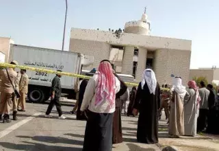 Un kamikaze a fait sauter la charge qu’il portait sur lui à l’intérieur de la mosquée Imam Al-Sadek... (DR)