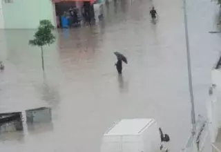  A Sfax le niveau des eaux a dépassé le niveau d'un mètre dans certains quartiers et zones peuplées et commerciales