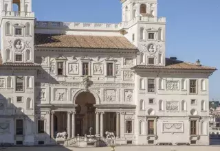 Créée en 1666 par Louis XIV, l'Académie de France à Rome - Villa Médicis est un établissement public national. 