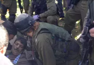 Ziad Abou Ein s'est affaissé en se tenant la poitrine... (DR) Ziad Abou Ein s'est affaissé en se tenant la poitrine... (DR)